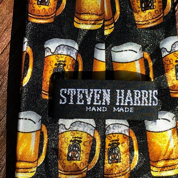 Men's beer lovers tie. Fun Birthday or Father's Day gift. - Picture 3 of 3
